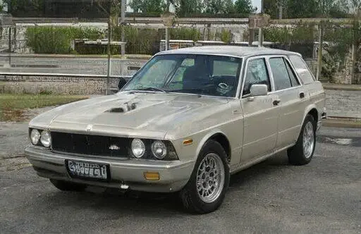 Holden Commodore familiar beige de los años 70